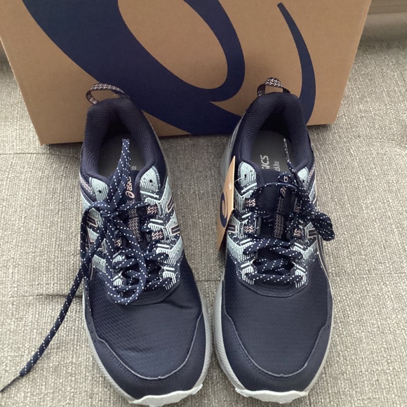 Asics Women's Venture 9 Trail Running Sneakers, size 10 - Picture 3 of 10